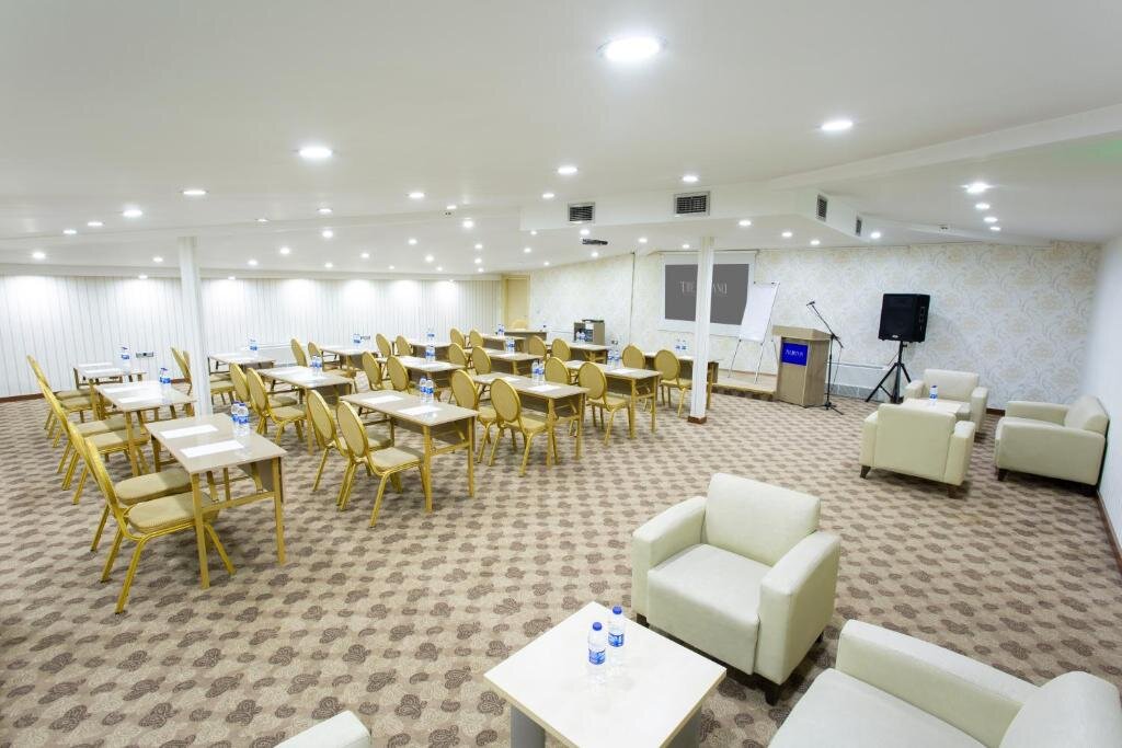 The Bostanci Hotel 9