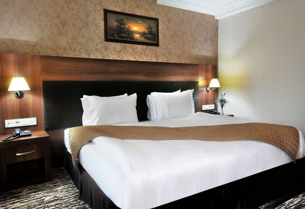 Rhiss Hotel Bostanci 11
