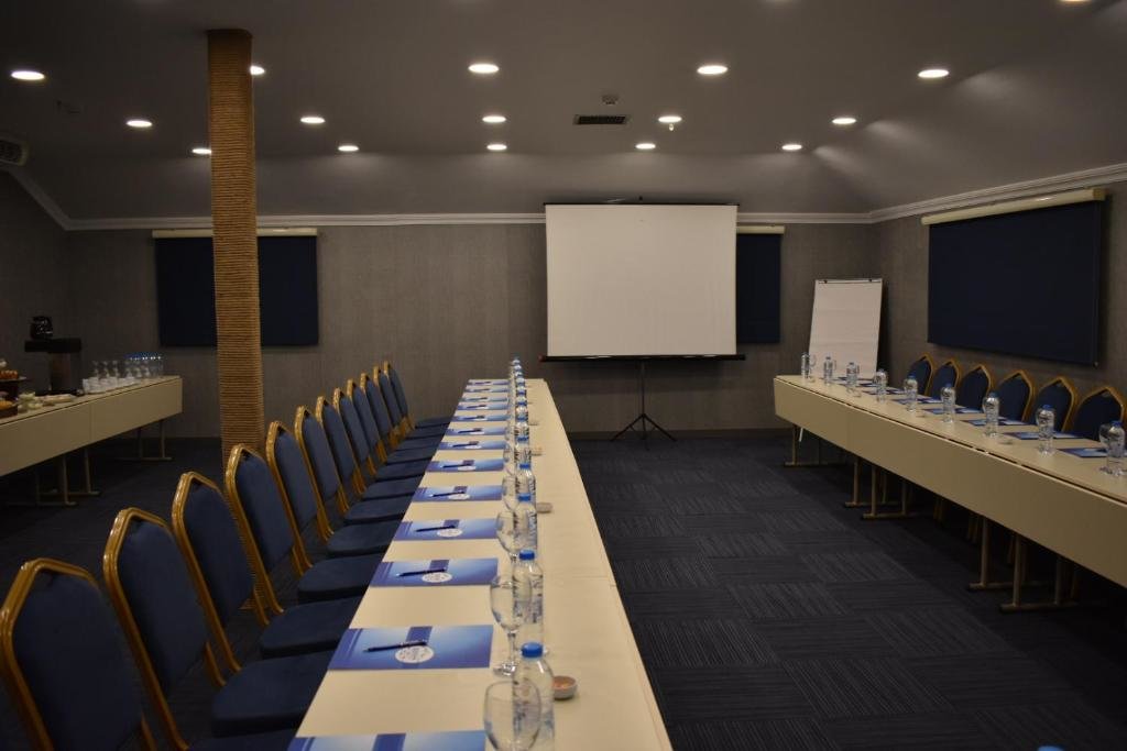 Rhiss Hotel Bostanci 19