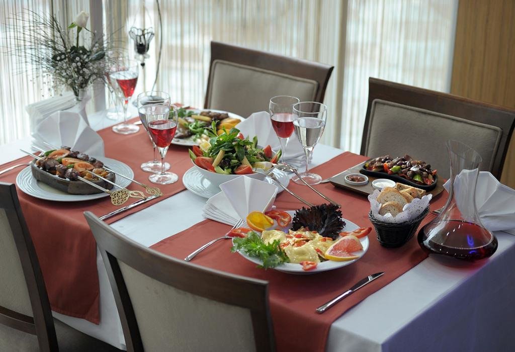 Rhiss Hotel Bostanci 2