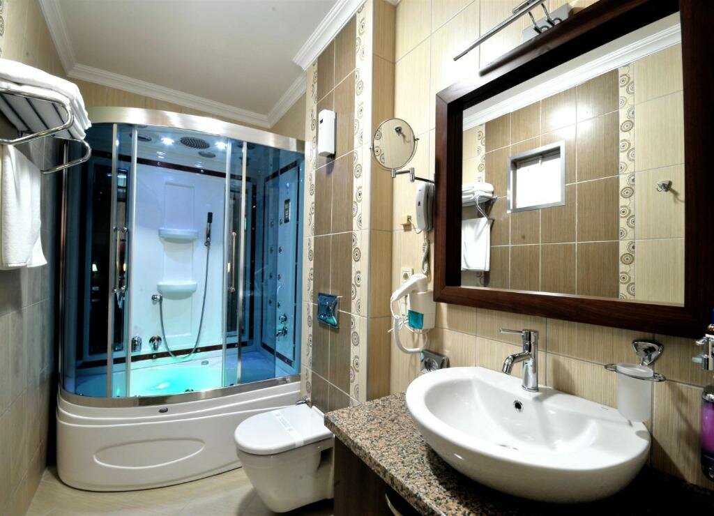 Rhiss Hotel Bostanci 21