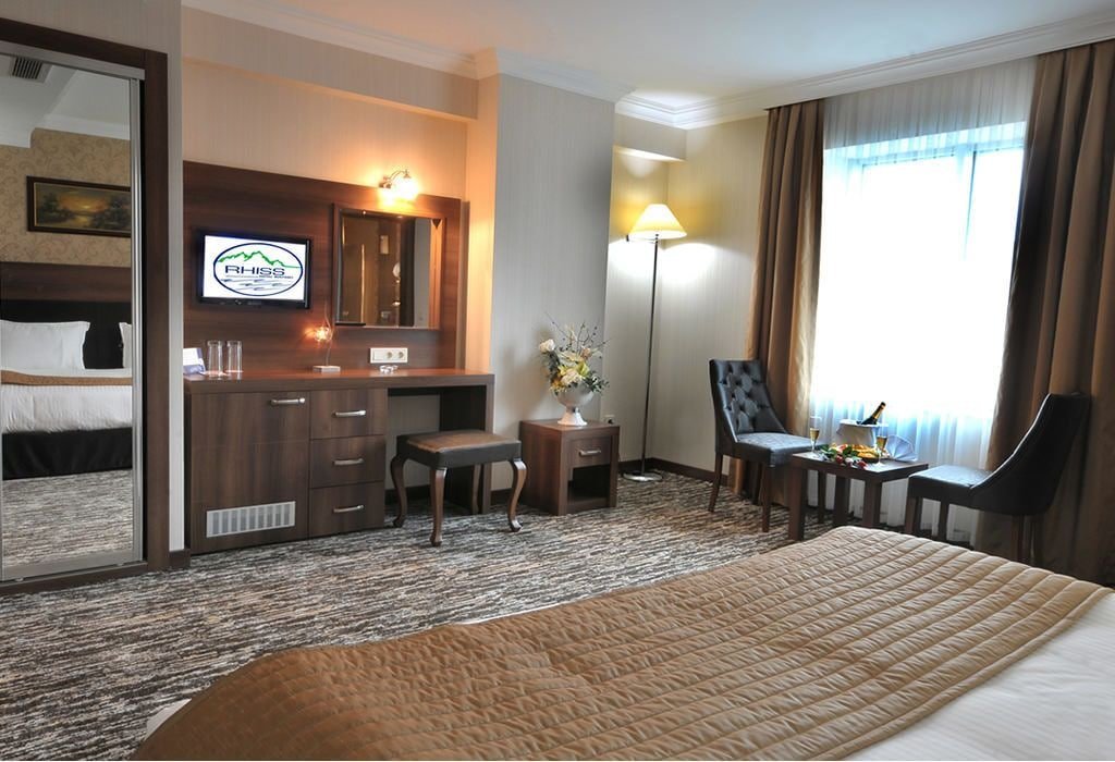 Rhiss Hotel Bostanci 7