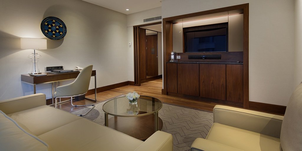Conrad Istanbul Bosphorus 21