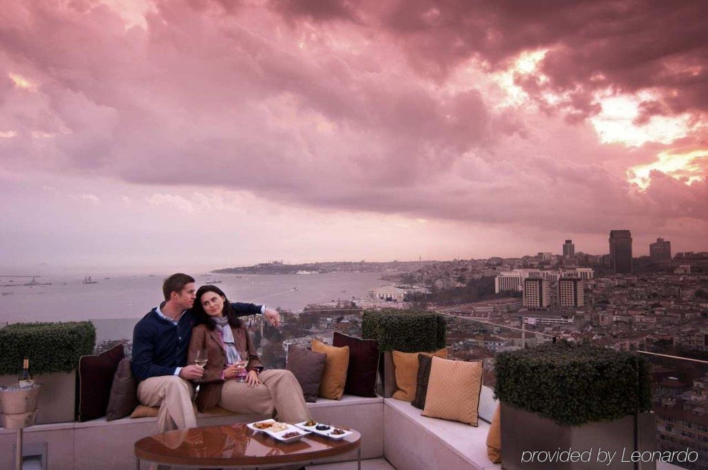 Conrad Istanbul Bosphorus 23