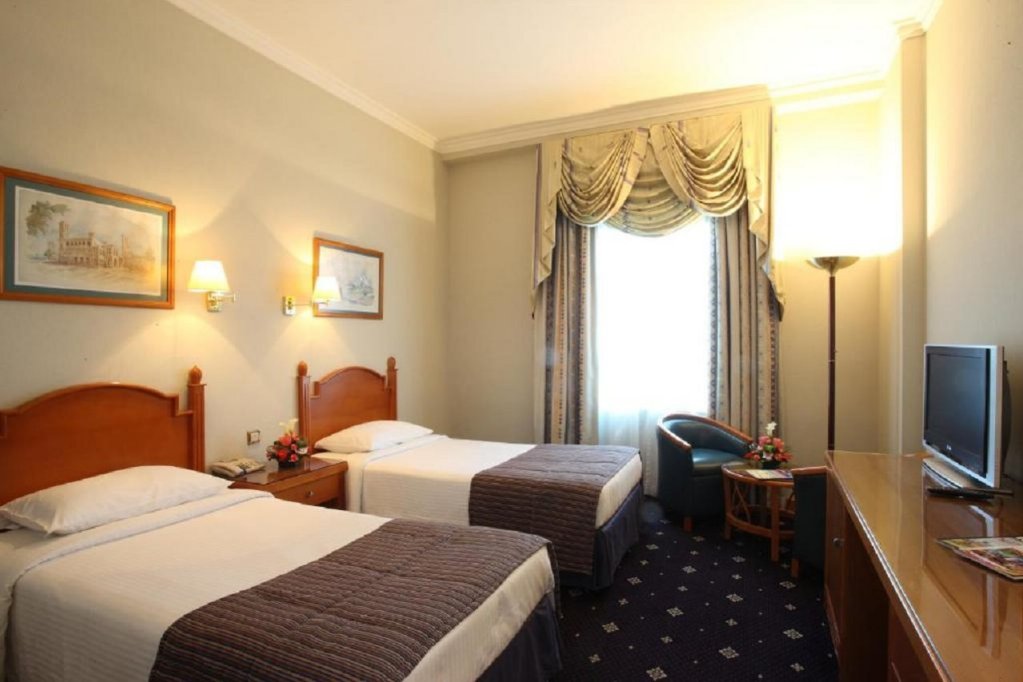 Sea View Hotel 10
