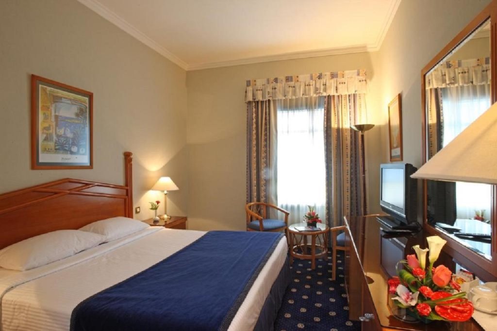 Sea View Hotel 8