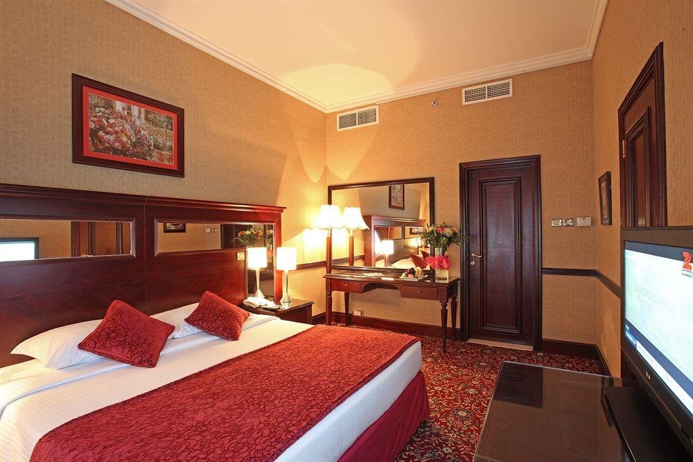 Sea View Hotel 9