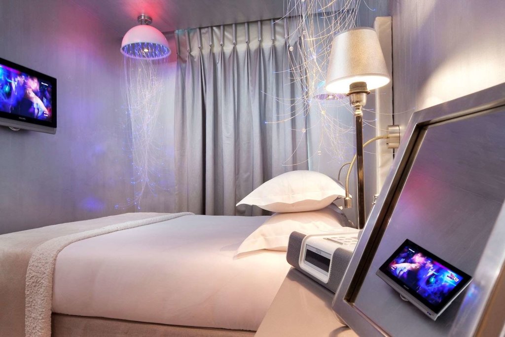 Le Petit Beaumarchais Hotel & Spa 11