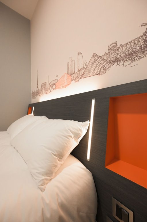 easyHotel Paris Charles de Gaulle 8