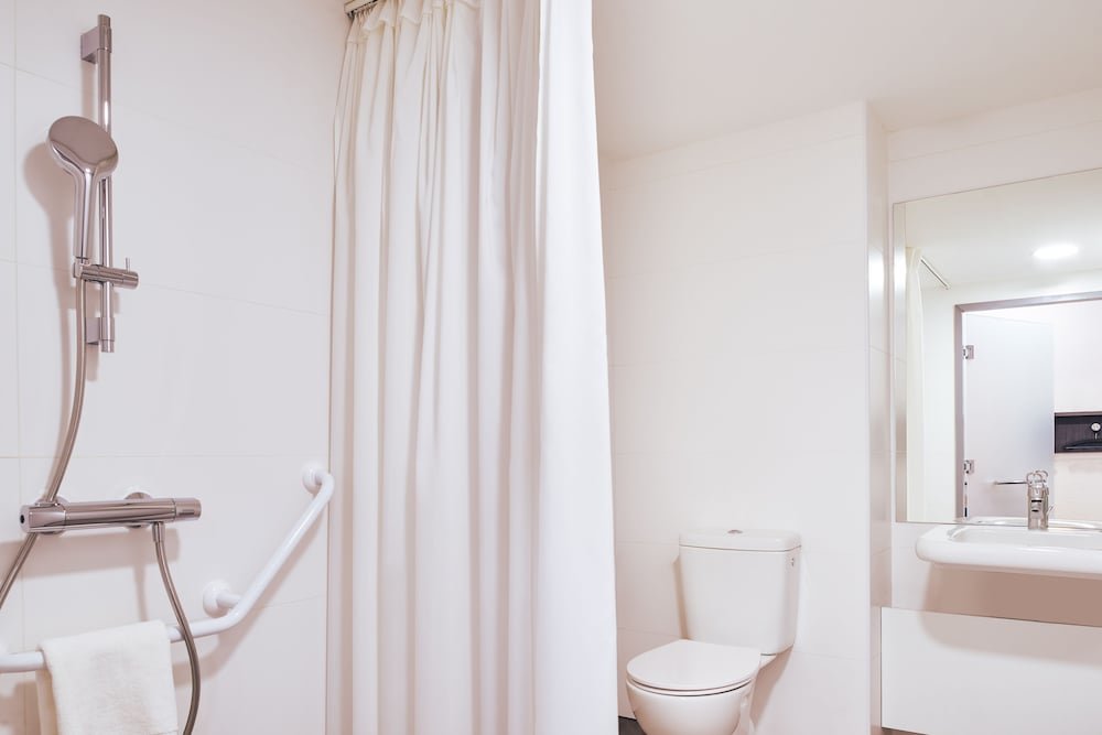 easyHotel Paris Charles de Gaulle 9