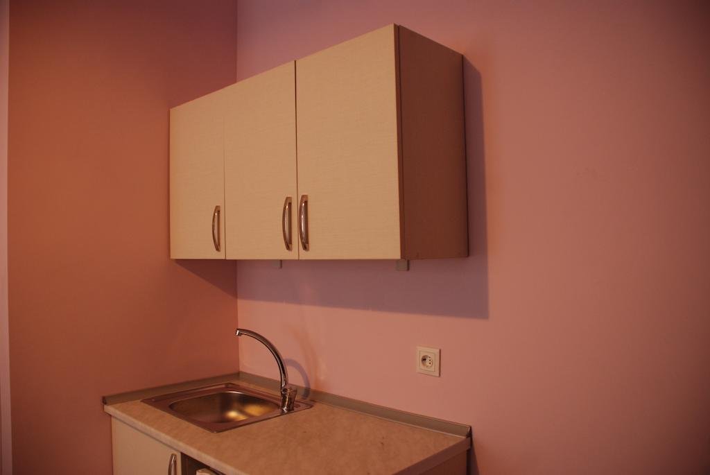 Puffin Suite 8