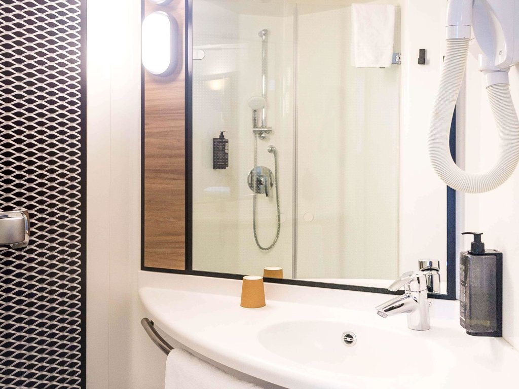 ibis Paris CDG Airport 9