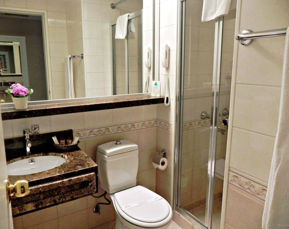 Seres Hotel 12