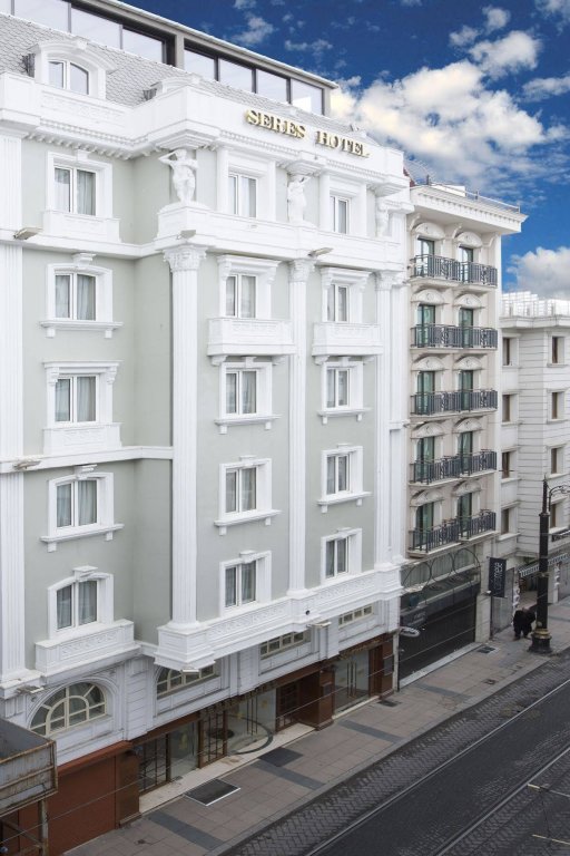 Seres Hotel 7