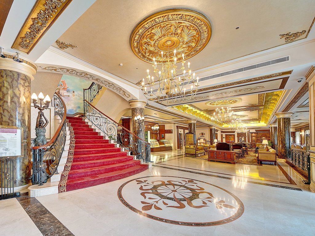 Royal Ascot Hotel 1