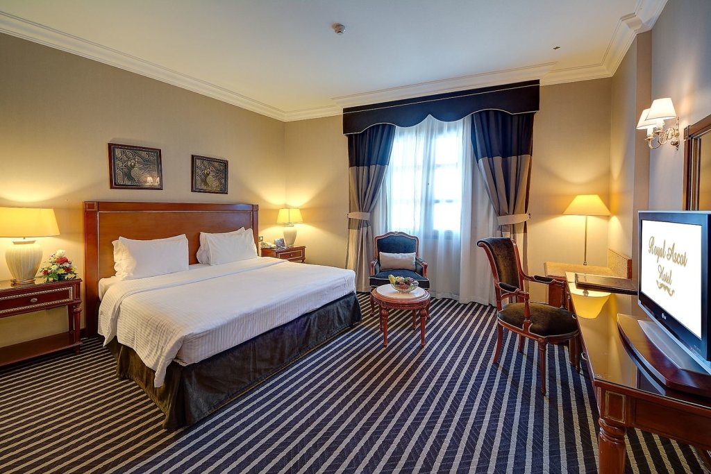 Royal Ascot Hotel 10