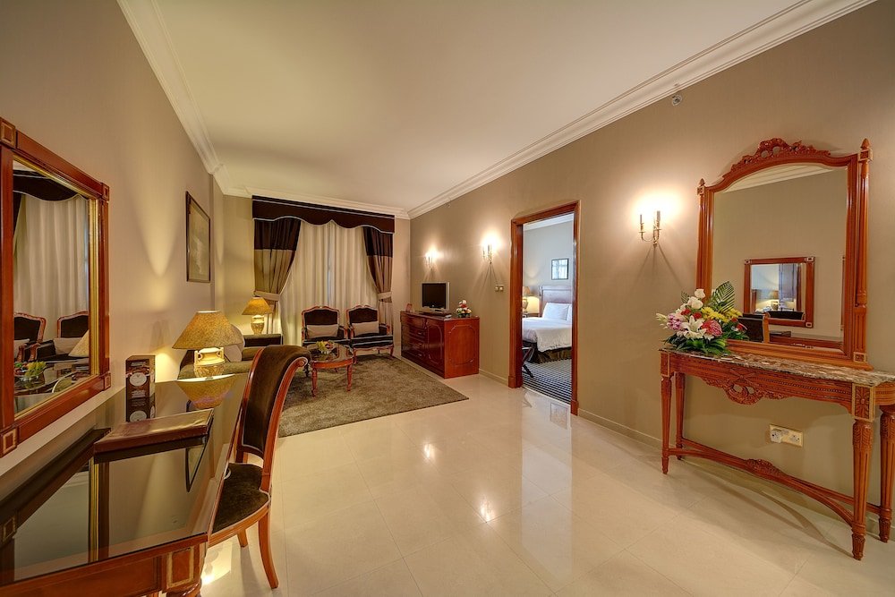 Royal Ascot Hotel 13