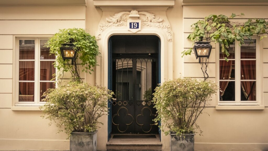 Hôtel Bourg Tibourg 12