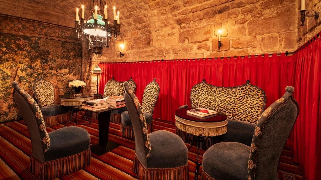 Hôtel Bourg Tibourg 4