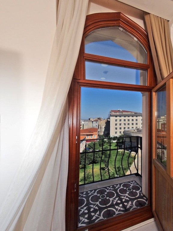 Nusret Bey Hotel 10