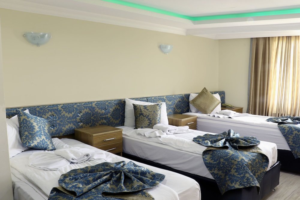 Simper Hotel 19