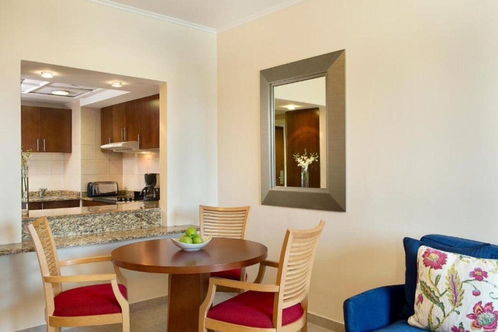 Copthorne Lakeview Hotel, Green Community 1