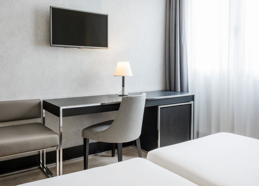 Hotel ILUNION Bel Art 10