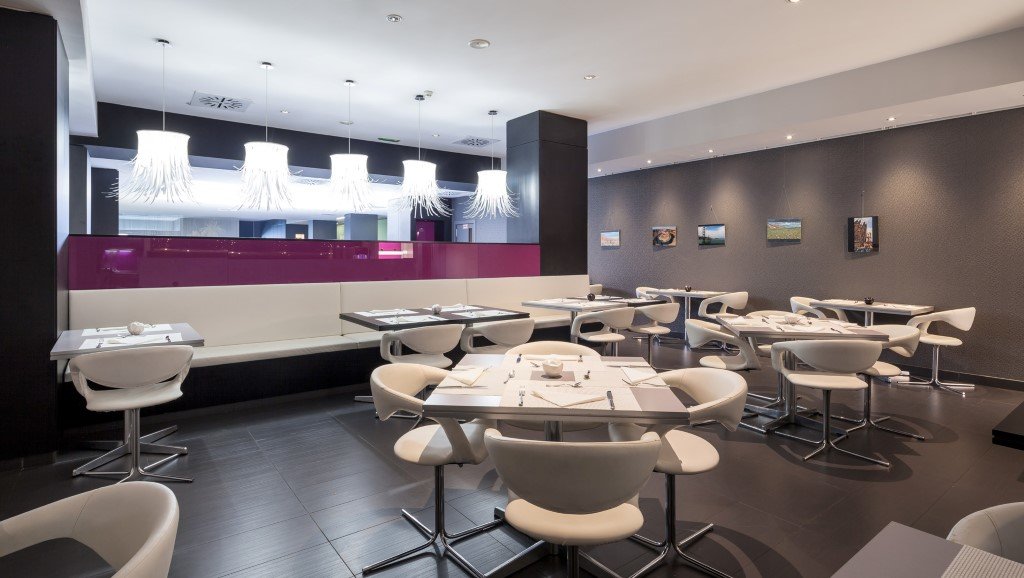Hotel ILUNION Bel Art 18