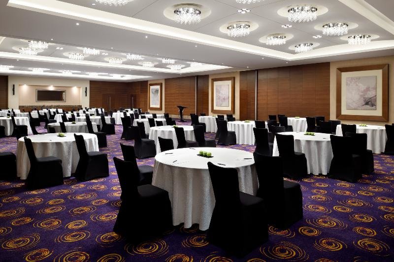 Movenpick Hotel Jumeirah Beach 2