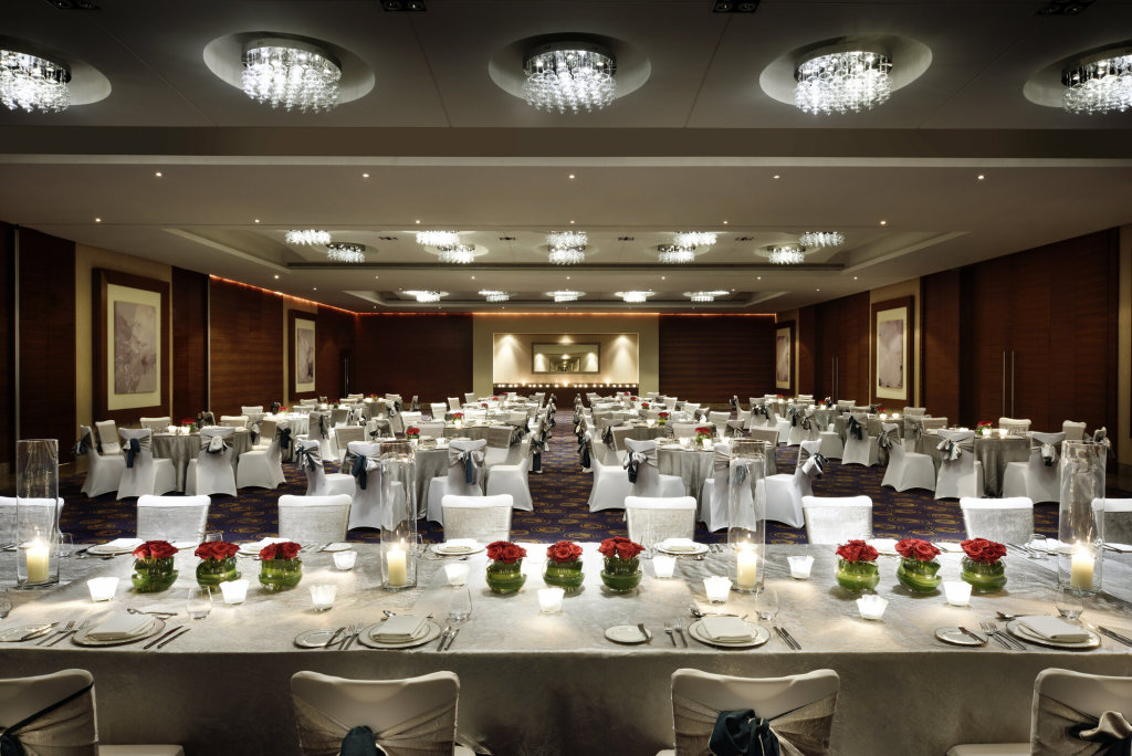 Movenpick Hotel Jumeirah Beach 8