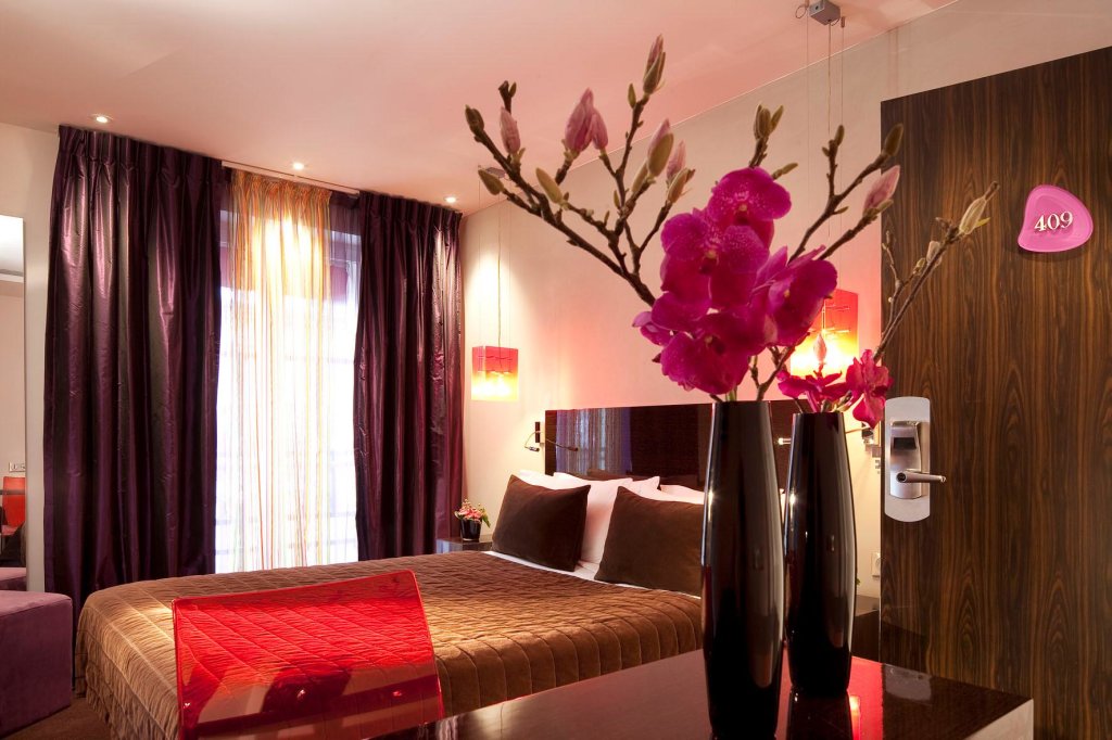 Le Rocroy Hotel Paris Gare du Nord 10