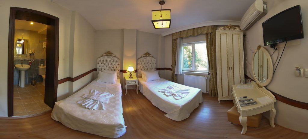 Adora Hotel 3