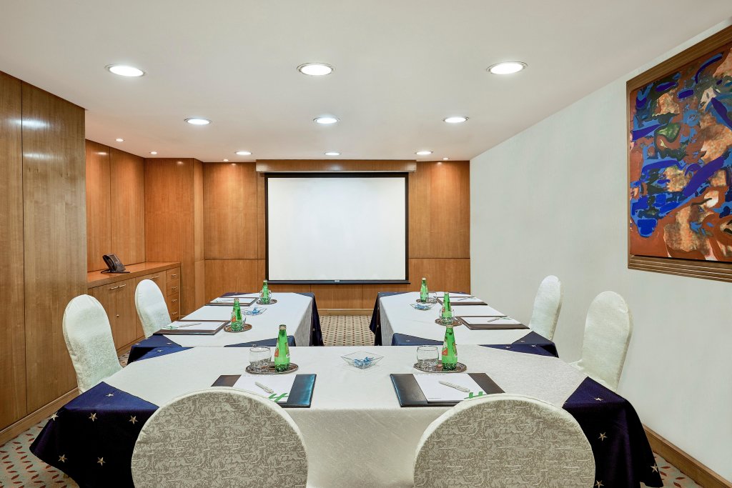 Holiday Inn Cairo Citystars, an IHG Hotel 3