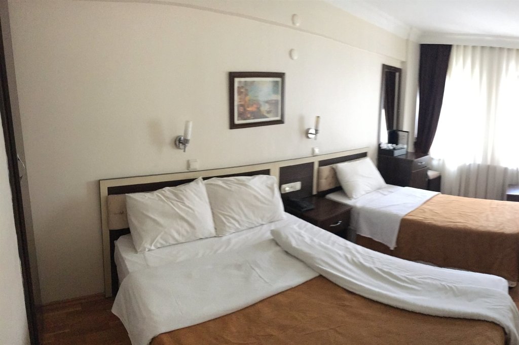 Grand Mark Hotel 18