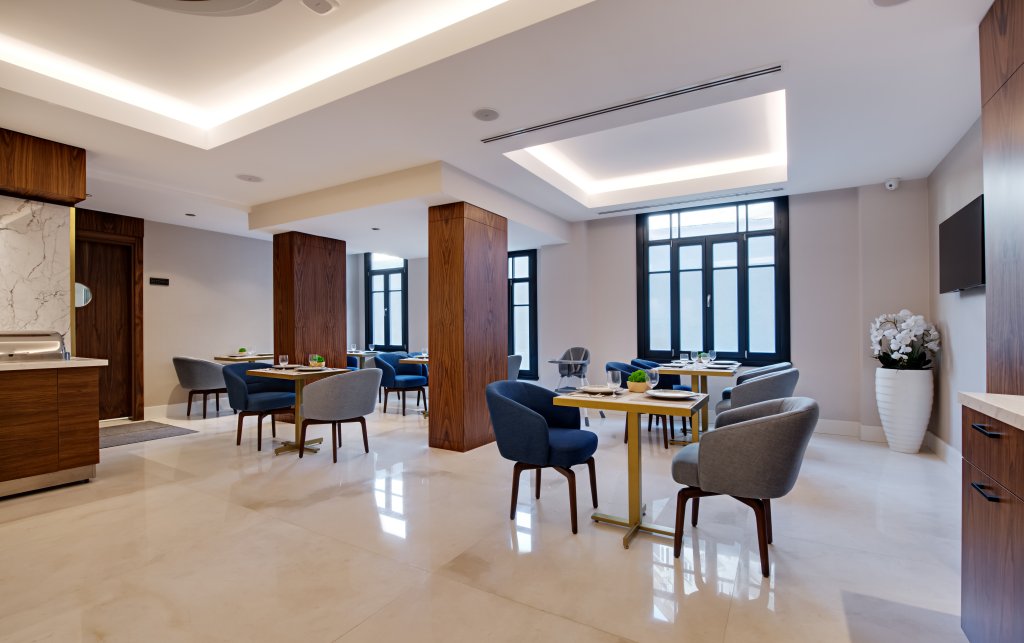 Gleam Collection Hotel 7