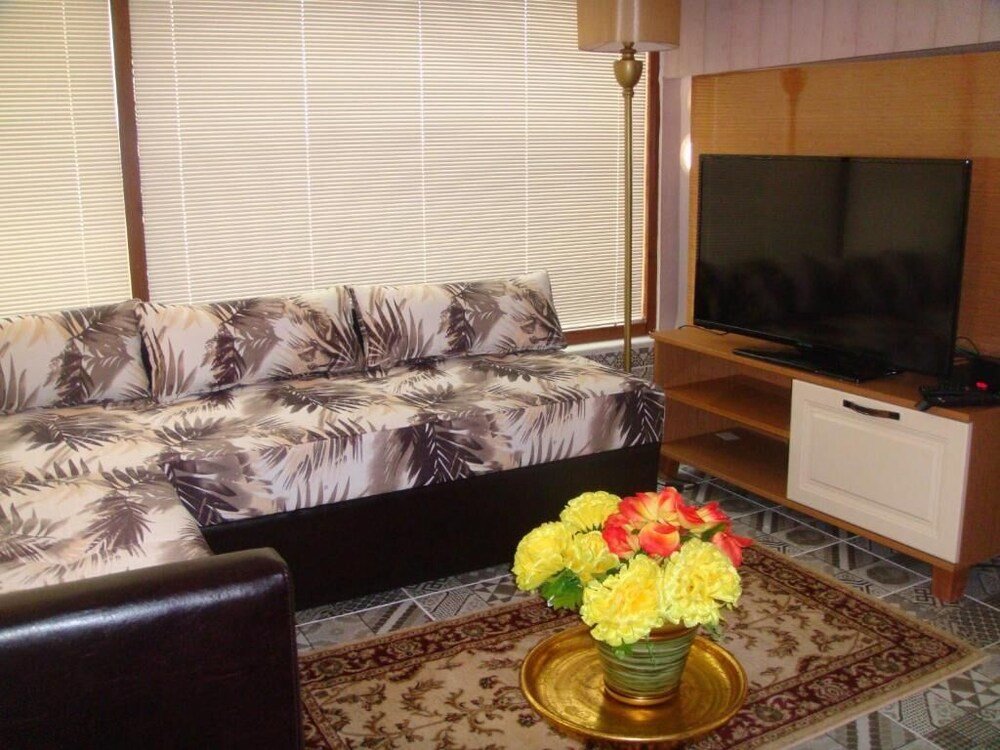 Neva Suite Hotel 17