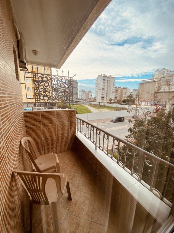Lemon Hotel 22