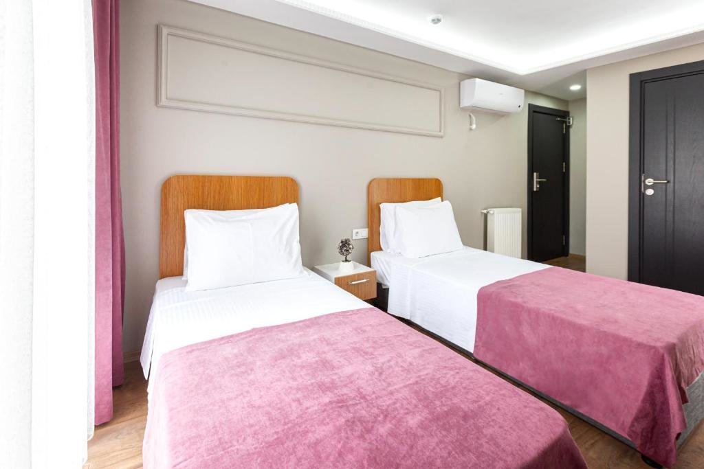 Ria Suites Hotel 1