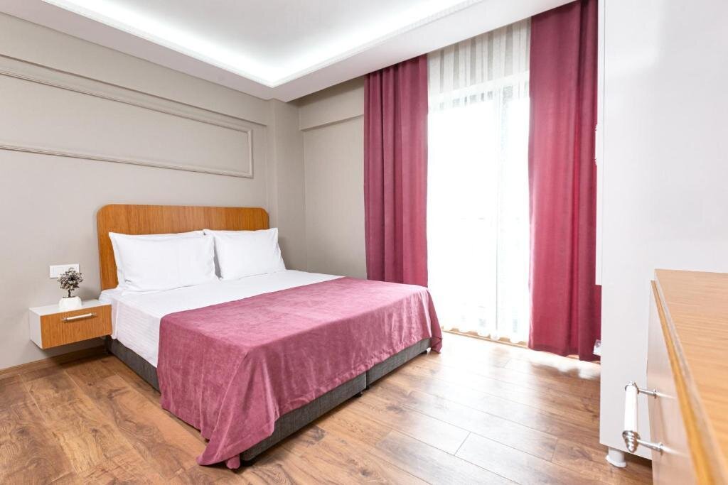 Ria Suites Hotel 13