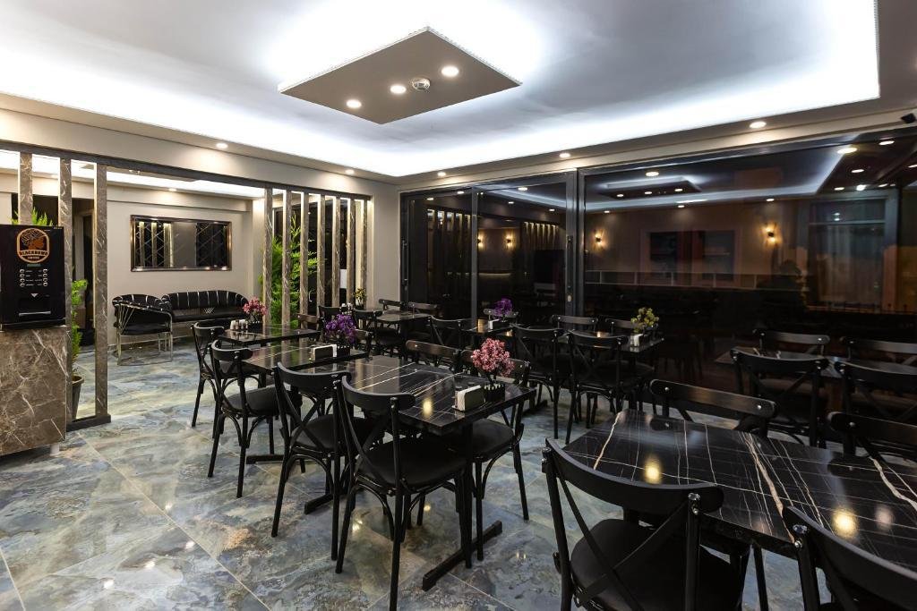 Ria Suites Hotel 16