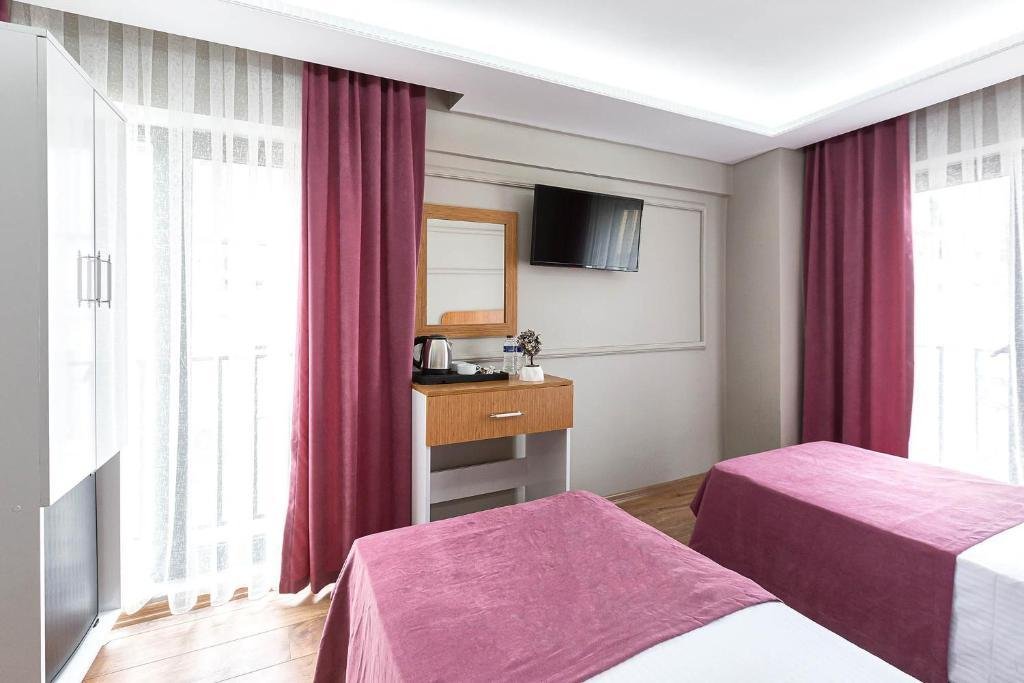 Ria Suites Hotel 23
