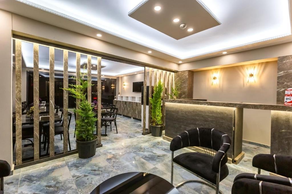 Ria Suites Hotel 8