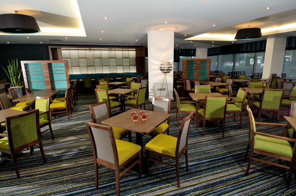 Holiday Inn Express London Heathrow T5, an IHG Hotel 12