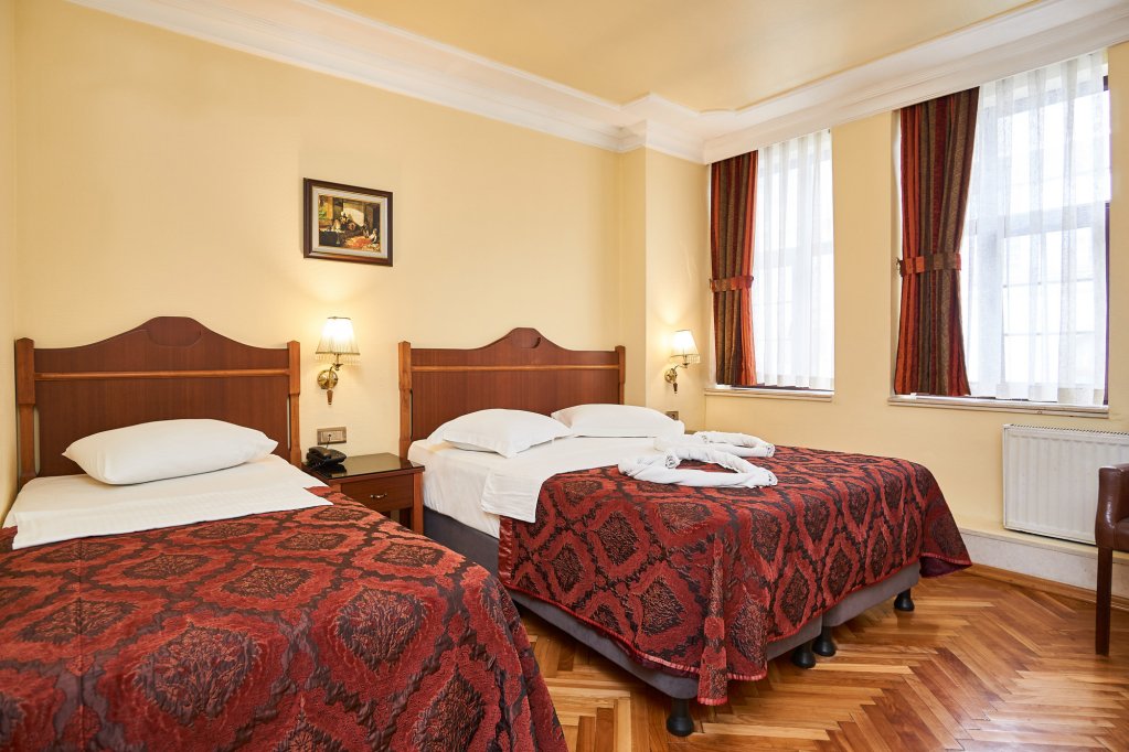 Amber Hotel - Special Class 20