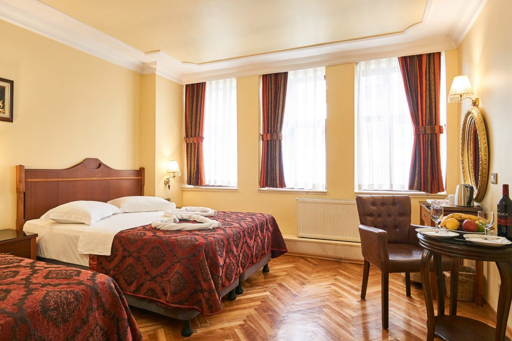 Amber Hotel - Special Class 22