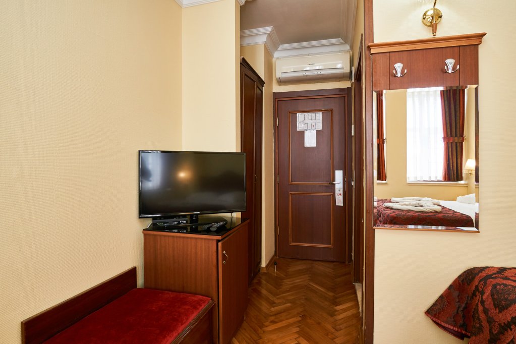 Amber Hotel - Special Class 24