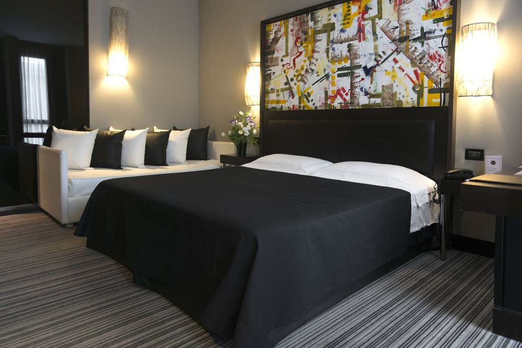 Twentyone Hotel 11