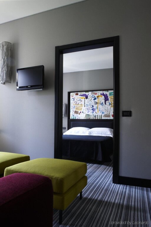 Twentyone Hotel 14