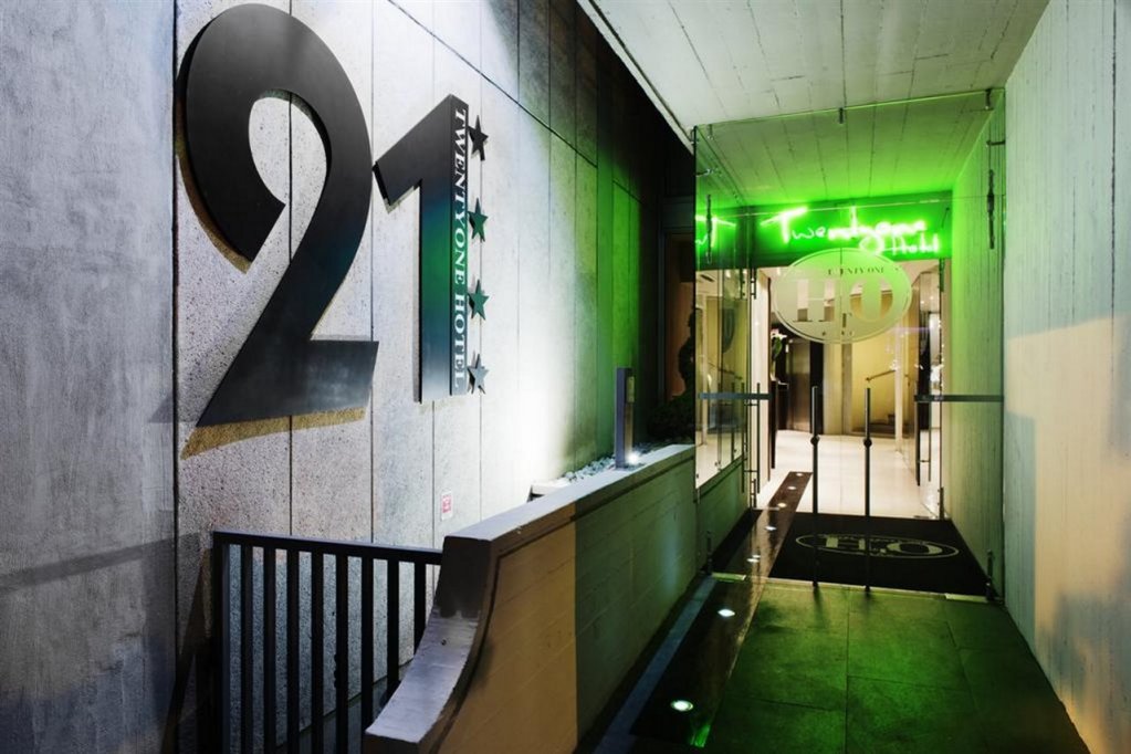 Twentyone Hotel 2