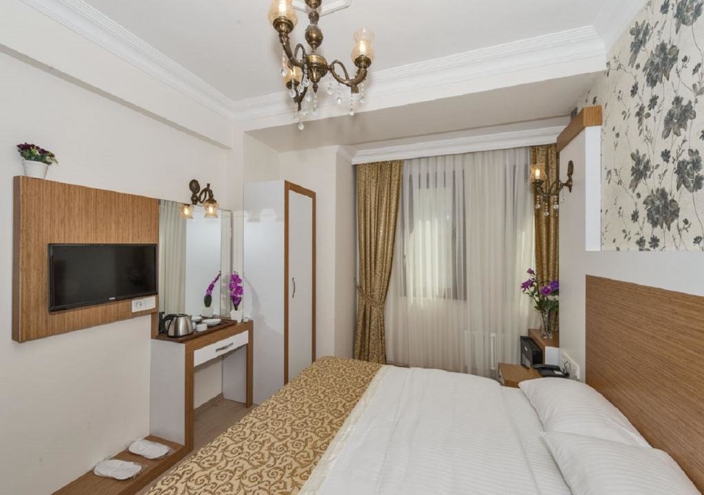 Raimond Hotel 16